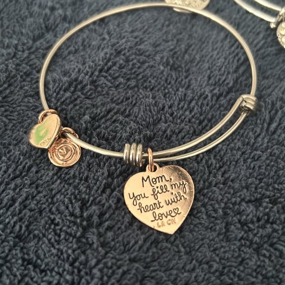 Miscellaneous bracelets - Picture 4 of 7